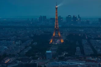 Tourist Guide to Paris