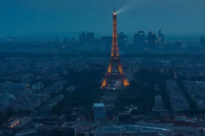 Tourist Guide to Paris