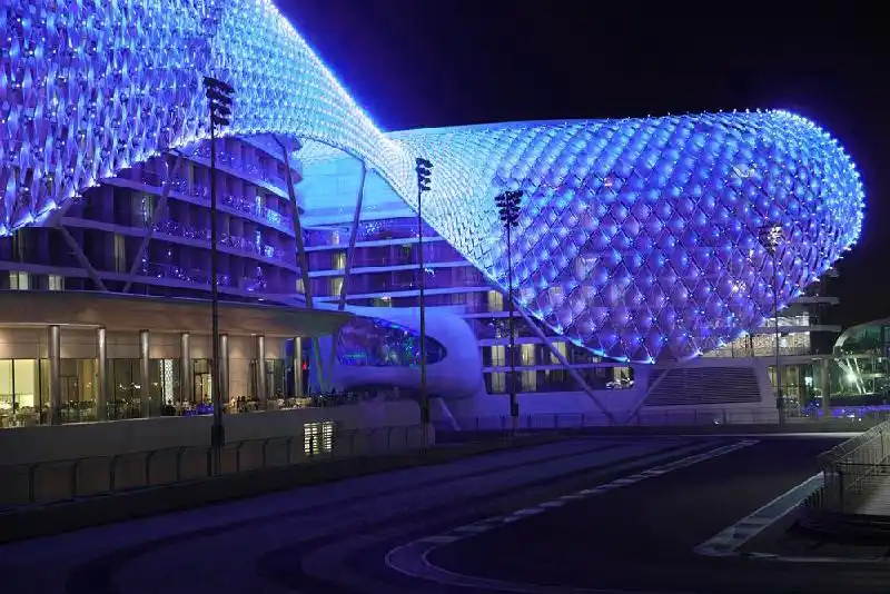yas viceroy hotel